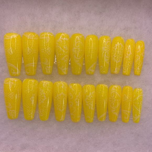 RICHES COUTURE NAILS Makeup 2 Custom Press On Nail Full Set To Fits